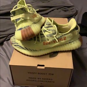 Yeezy 350 V2 Frozen Yellows